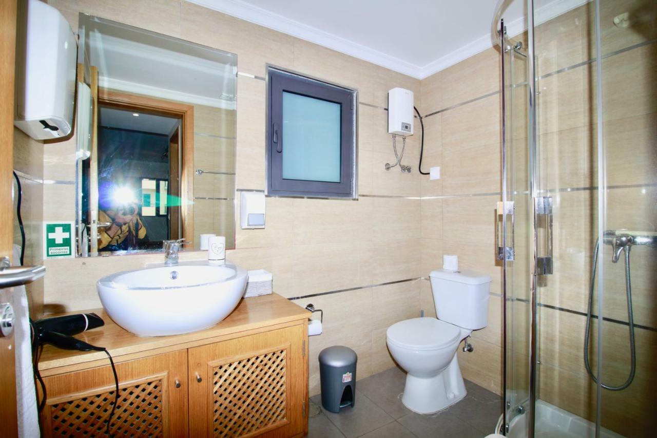 Tr3s Qu4rtos Carmo By Analodges Apartment