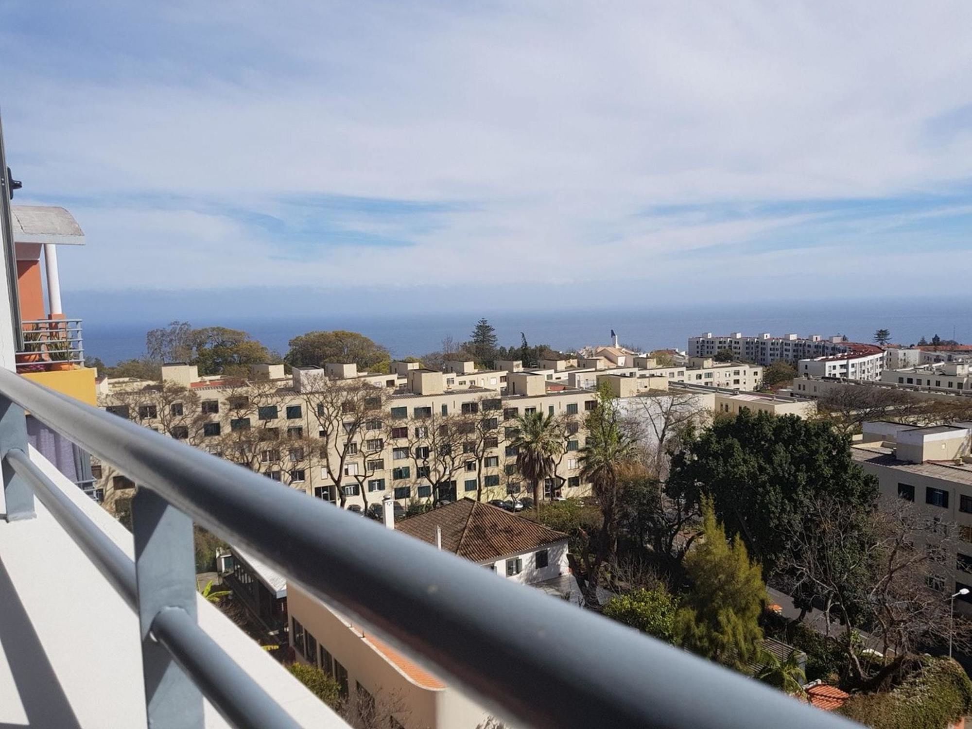 With 2 Bedrooms In Funchal, With Wonderful Sea View, Furnish * Funchal (Madeira)