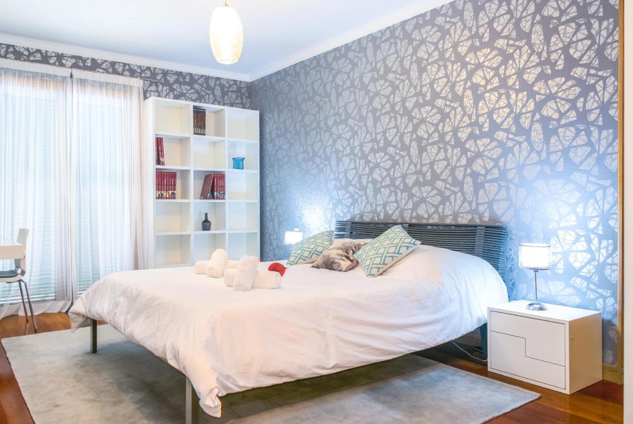 Arcadas Grand Sea View Apartment