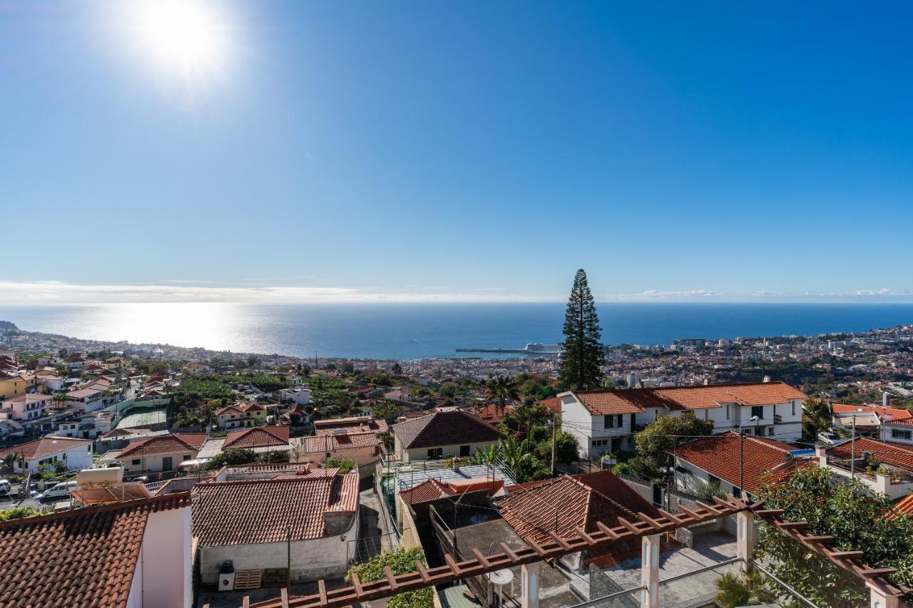 Villa Longueira Biệt thự *
