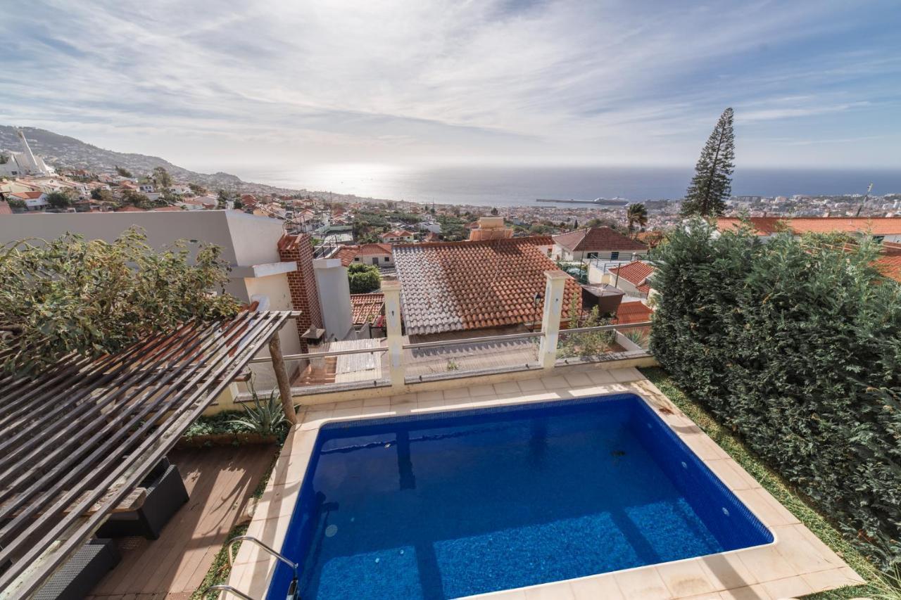 Villa Longueira Biệt thự