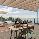 Beautifully Refurbished, Great Views, Heated Pool