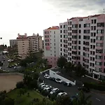 Elegant Apartment With Sea Views By Trip2Portugal