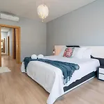Luxurious Apartment Funchal - Casa Valentina - Rent2U, Lda