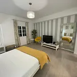Charming Funchal Studio
