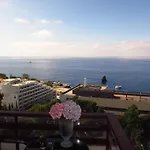 Tranquil Ocean View Apartment