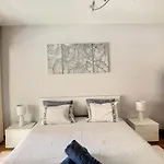 Samya Apartment By Lovelystay