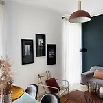 The L Apartment - City Living With Rooftop Terrace