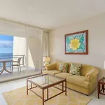 Charming Penthouse Apartment In Pestana