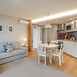 The Boats Apartment By An Island Apart