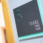 Five Design Rooftop By Storytellers