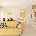 Cosy Apartment With Sea View