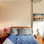 Theos Apartment By Lovelystay