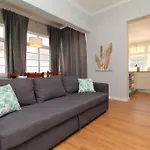 Sunny House Few Minutes From City Center
