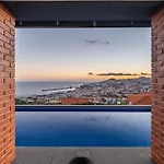 Casa Da Pinheira II - By Wehost