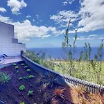 Over The Cliff Apartment By Lovelystay