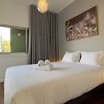 Vista Savoy Apartment