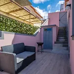 Saul Terrace Apartment