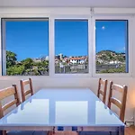 Saul Terrace Apartment