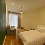 The Suite Qm