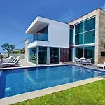 C\'Est Si Bon Villa By Lovelystay