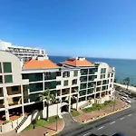 Seaview Apartment Walking To The Beach