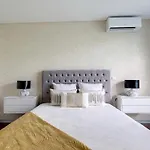 Upscale Apartment By Lovelystay