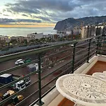 Plaza Near Forum Madeira - Rooms For Rent