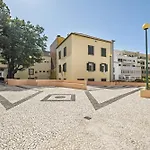 Pateo Do Carmo - By Wehost