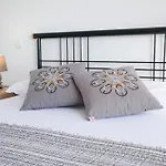 Tucha\'S Apartement