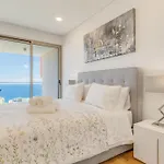 Laura Apartment Uptown 117 By Hr Madeira