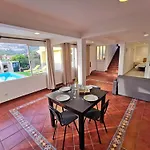 Casa Dos Avos Apartments With Pool In Funchal