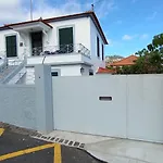 Bus Stop House 82