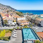 Infinity Pool & Private Garden Oasis At Savoy Insular