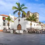 Stylish Apartment With Balcony And Amazing Views Over Funchal And The Sea