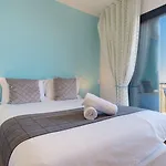 Guestready - Private Terrace Stay