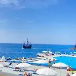 Ocean Cliff Retreat-Between Natural Pools & Praia Formosa