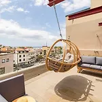 Drapes Design Apartments By An Island Apart