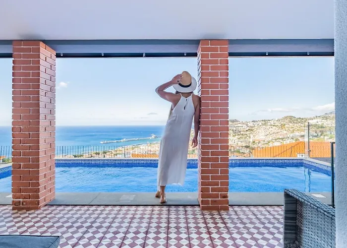 Casa Da Pinheira II - By Wehost