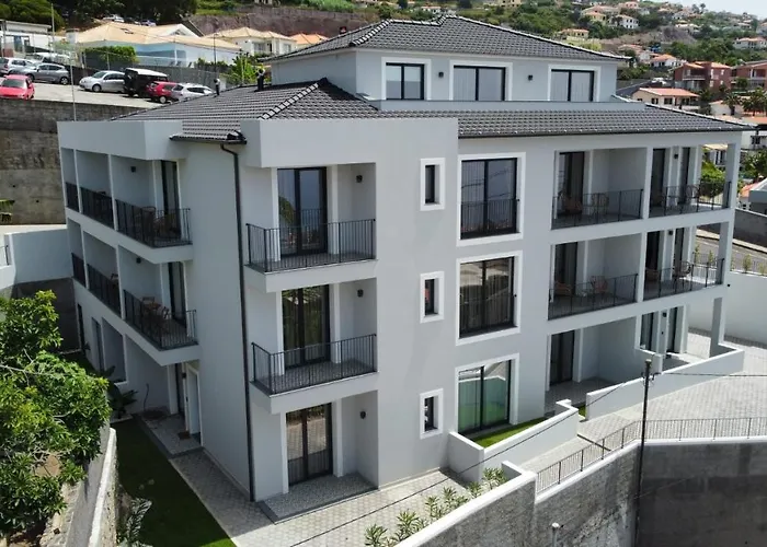 Dona I Apartments At Botanical Garden