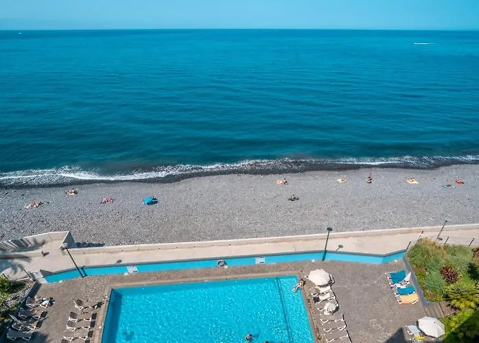Iconic Penthouse Apartment 706 On Beach
