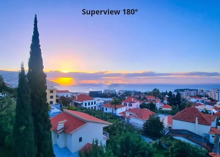 Big Apartment With Ocean Views, Ideal For Groups
