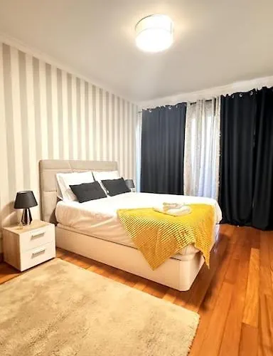 By The Sea IV - Cosy Flat