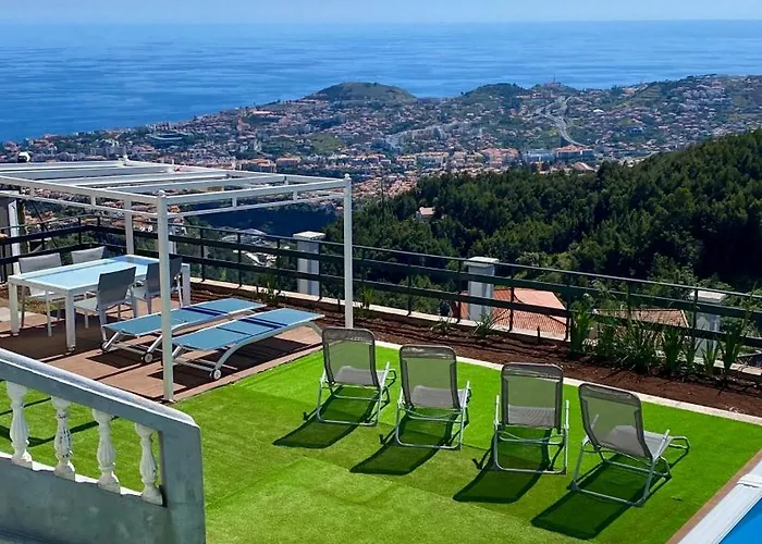 Studio Geek Villa - Open Space - 5M From 5 Top Attractions - Pool All Year Round, Dining Pergola, Barbecue - Funchal Matrix Holiday Home