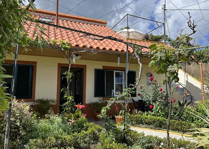 Chinchilla\'S House Madeira Style