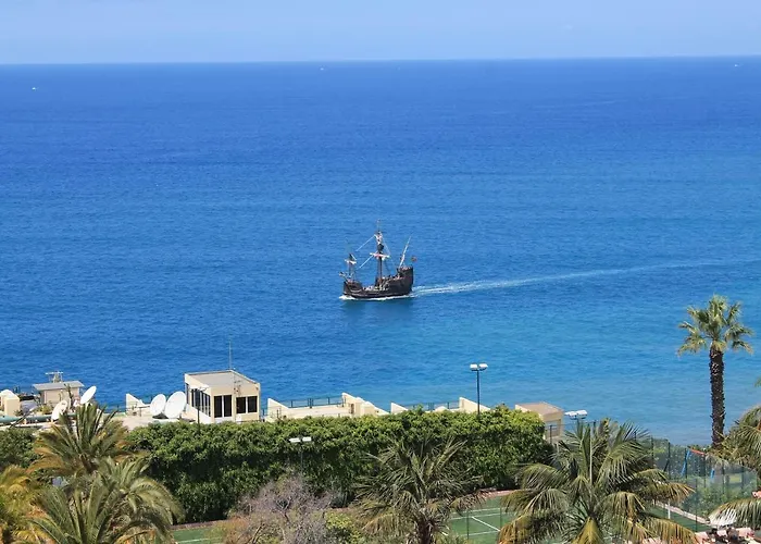 Casa Del Mar