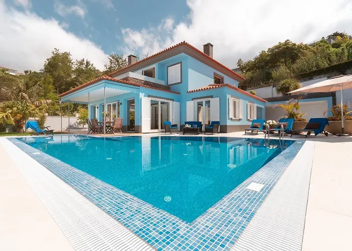 Villa Loreina Palace with Private Pool&Soccer field
