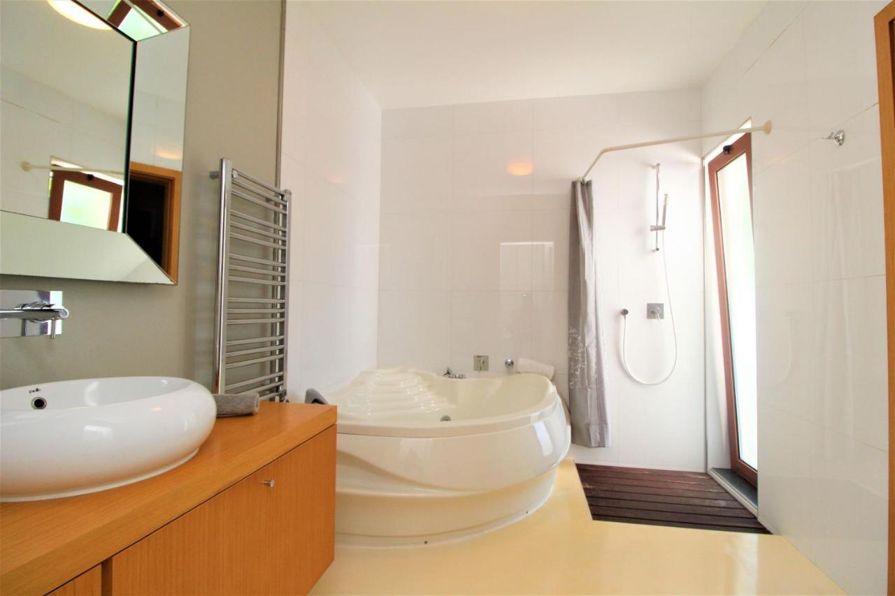 Villa Victoria With Private Heated Pool