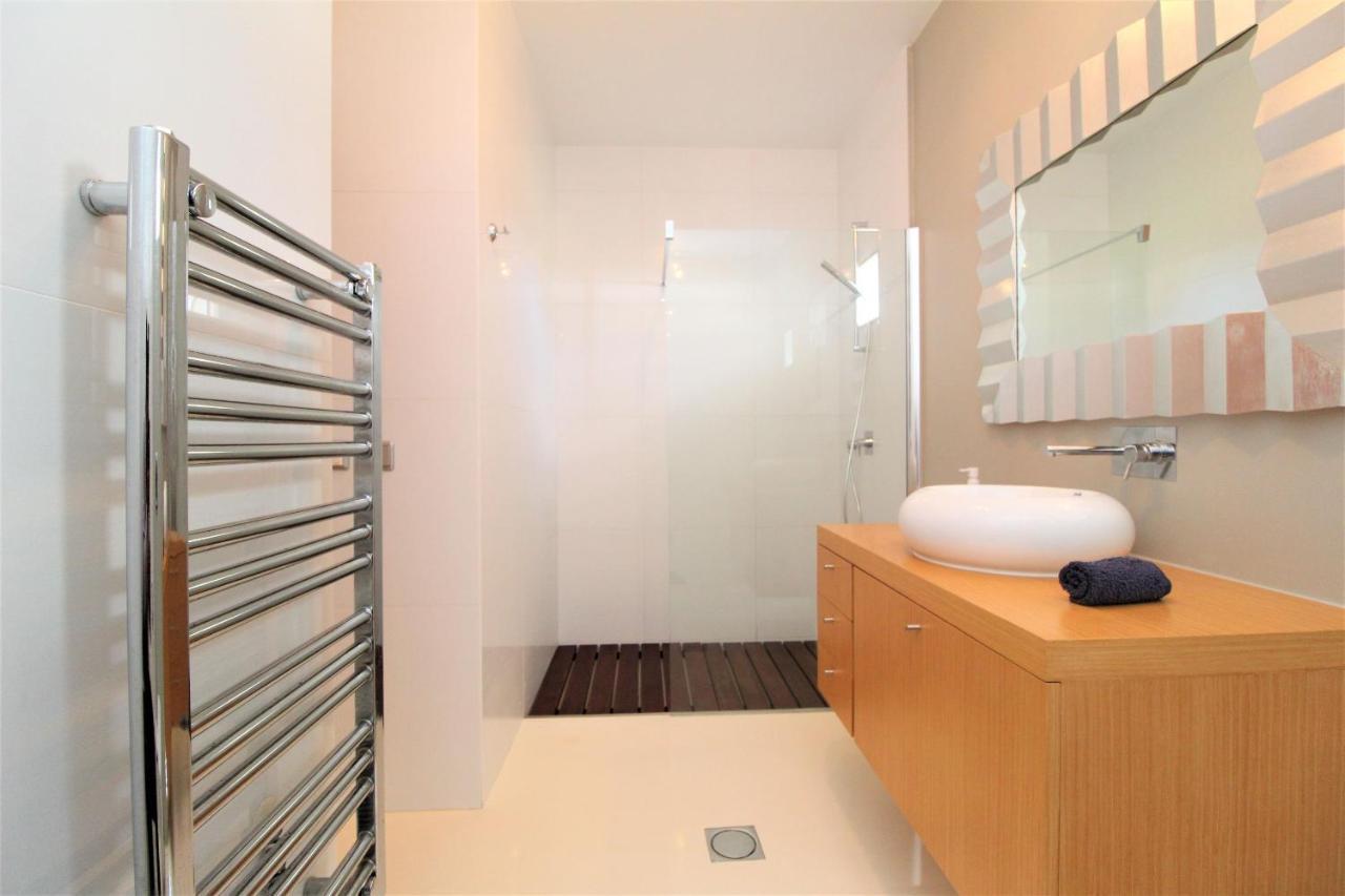 Victoria With Private Heated Pool Villa *