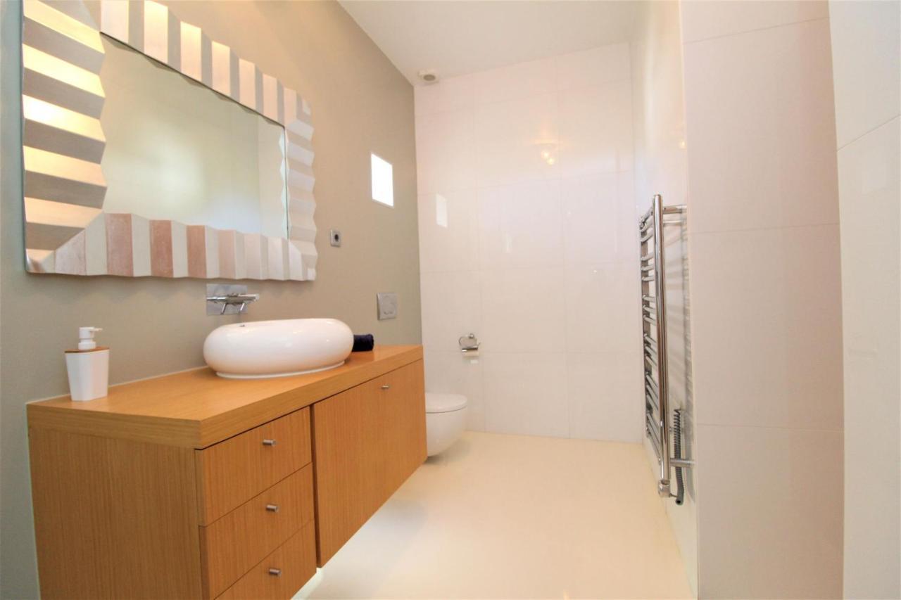 Victoria With Private Heated Pool Funchal (Madeira)